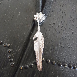 Mini Feather Choker 